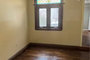 1718 Fox Wy, Pittsburgh, PA 15203 - Photo 9