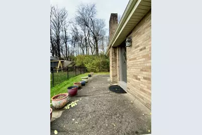 86 Thorncrest Dr, Kennedy Township, PA 15136 - Photo 21