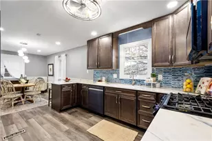 1050 Firwood Dr, Pittsburgh, PA 15243 - Photo 11