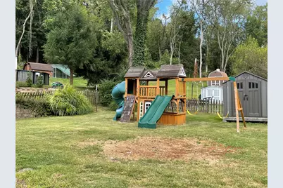 300 Oliver Dr, White Oak, PA 15131 - Photo 29