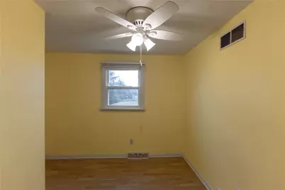 300 Oliver Dr, White Oak, PA 15131 - Photo 23