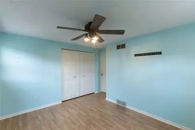 300 Oliver Dr, White Oak, PA 15131 - Photo 17