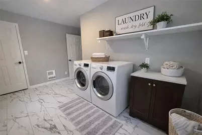 1028 Main St, Wampum, PA 16157 - Photo 11