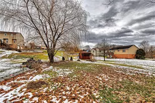 1023 Cranston Dr, Greensburg, PA 15601 - Photo 27