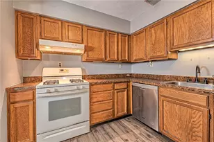 1023 Cranston Dr, Greensburg, PA 15601 - Photo 7