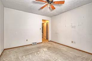 1023 Cranston Dr, Greensburg, PA 15601 - Photo 17