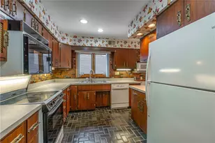 174 Main Entrance Dr, Pittsburgh, PA 15228 - Photo 19