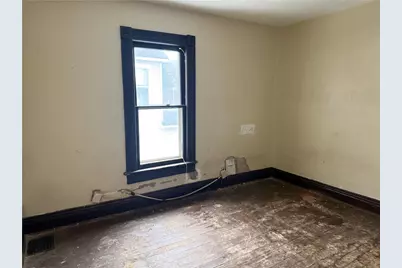 506 E Long Ave, New Castle, PA 16101 - Photo 7