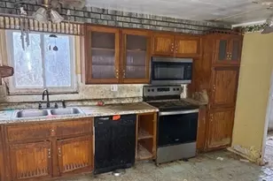 161 Alcan Dr, Pittsburgh, PA 15239 - Photo 5