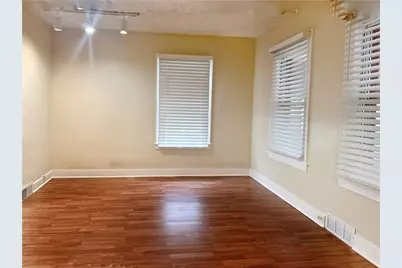 389 Webster St, Rochester, PA 15074 - Photo 3