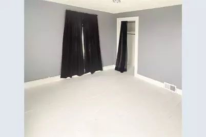 389 Webster St, Rochester, PA 15074 - Photo 17