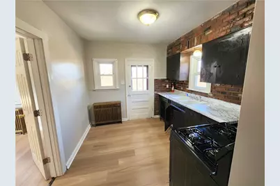 821 Worthington Ave, Clairton, PA 15025 - Photo 5