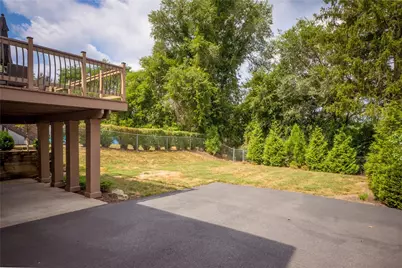 104 Seneca Dr, Pittsburgh, PA 15228 - Photo 37