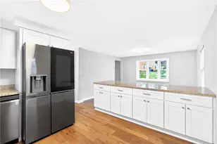 108 Cornwallis Dr, Elizabeth Twp/Boro, PA 15135 - Photo 5