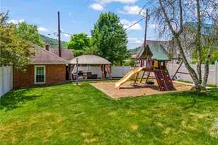 254 E Greene St, Franklin Township, PA 15370 - Photo 7