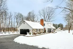 252 Leawood Dr, Neshannock Township, PA 16105 - Photo 5