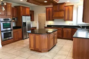 305 Scenic Ct, Moon/Crescent Twp, PA 15108 - Photo 5