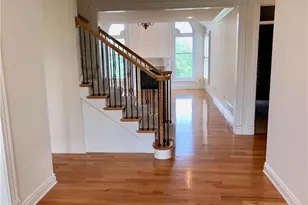 305 Scenic Ct, Moon/Crescent Twp, PA 15108 - Photo 3