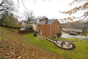 912 Country Club Dr, Pittsburgh, PA 15228 - Photo 27