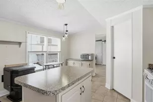 8015 Mercury Dr, Hopewell Township, PA 15001 - Photo 11