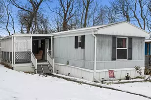 8015 Mercury Dr, Hopewell Township, PA 15001 - Photo 1