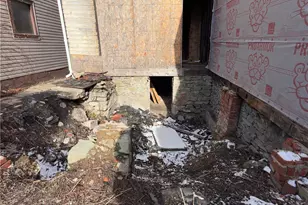 1812 Harcum Wy, Pittsburgh, PA 15203 - Photo 9