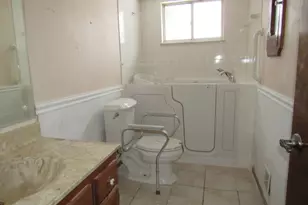 13 Meadow Dr, Greensburg, PA 15601 - Photo 9