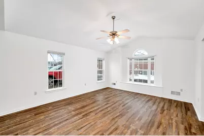 413 Stewart Ln #23-C, Liberty Township, PA 16127 - Photo 11