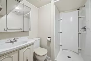 2206 Hampton St, Pittsburgh, PA 15218 - Photo 35