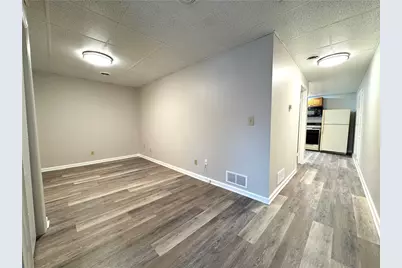 521 Wampum Ave #8, Ellwood City, PA 16117 - Photo 3