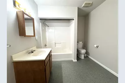 521 Wampum Ave #5, Ellwood City, PA 16117 - Photo 5