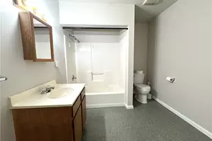 521 Wampum Ave, Ellwood City, PA 16117 - Photo 5