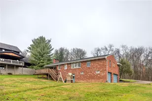 105 Lynn Ann Dr, Pittsburgh, PA 15068 - Photo 5