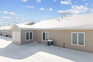 504 Sunview Cir, Derry Township, PA 15650 - Photo 5