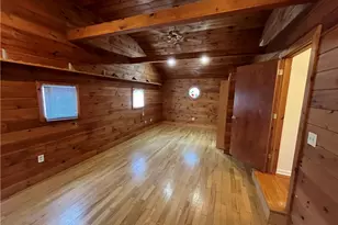 304 Woodland Ave, Grove City Boro, PA 16127 - Photo 11