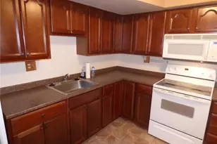 3670 Allendale Cir, Pittsburgh, PA 15204 - Photo 3