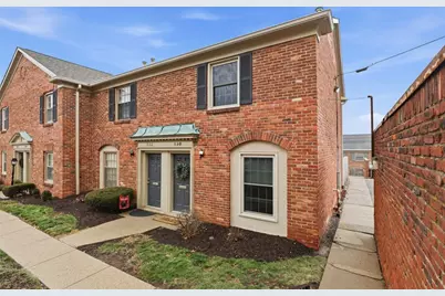 130 Jamestown Ct, Scott Township, PA 15216 - Photo 1