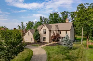 2167 S Villa Dr, Hampton, PA 15044 - Photo 1