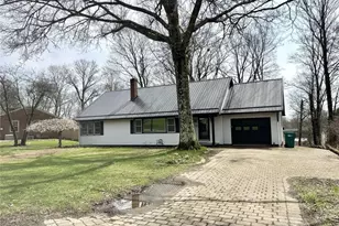 326 Frazier, Neshannock Township, PA 16105 - Photo 3