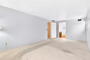 2521 Rose Dr, Pittsburgh, PA 15116 - Photo 21