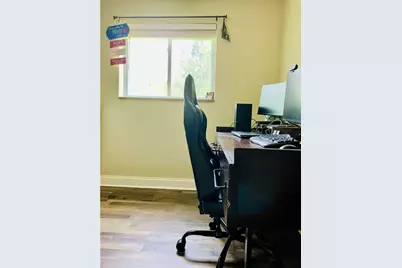 1044 Delaware Ave, Bethel Park, PA 15102 - Photo 15