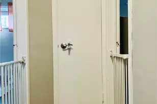 1044 Delaware Ave, Bethel Park, PA 15102 - Photo 11