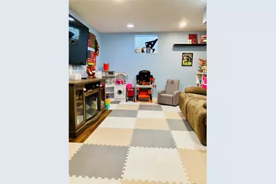 1044 Delaware Ave, Bethel Park, PA 15102 - Photo 31