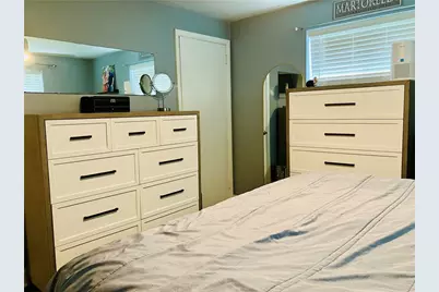 1044 Delaware Ave, Bethel Park, PA 15102 - Photo 13