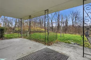 4923 Leona Dr, Pittsburgh, PA 15227 - Photo 41