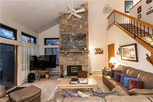 1918 S Ridge Ct, Hidden Valley, PA 15502 - Photo 9