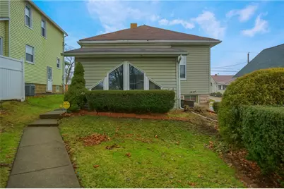 916 Temple Ave, New Castle, PA 16101 - Photo 9