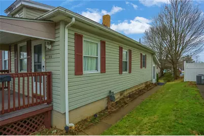 916 Temple Ave, New Castle, PA 16101 - Photo 13