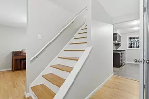 650 Galway Dr, Bethel Park, PA 15102 - Photo 9