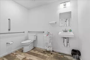 1290 Brodhead Rd, Moon/Crescent Twp, PA 15108 - Photo 11